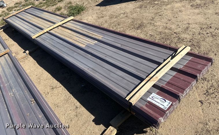 image for item DH1895 (91) sheets of 20'L x 36" W metal siding/roofing
