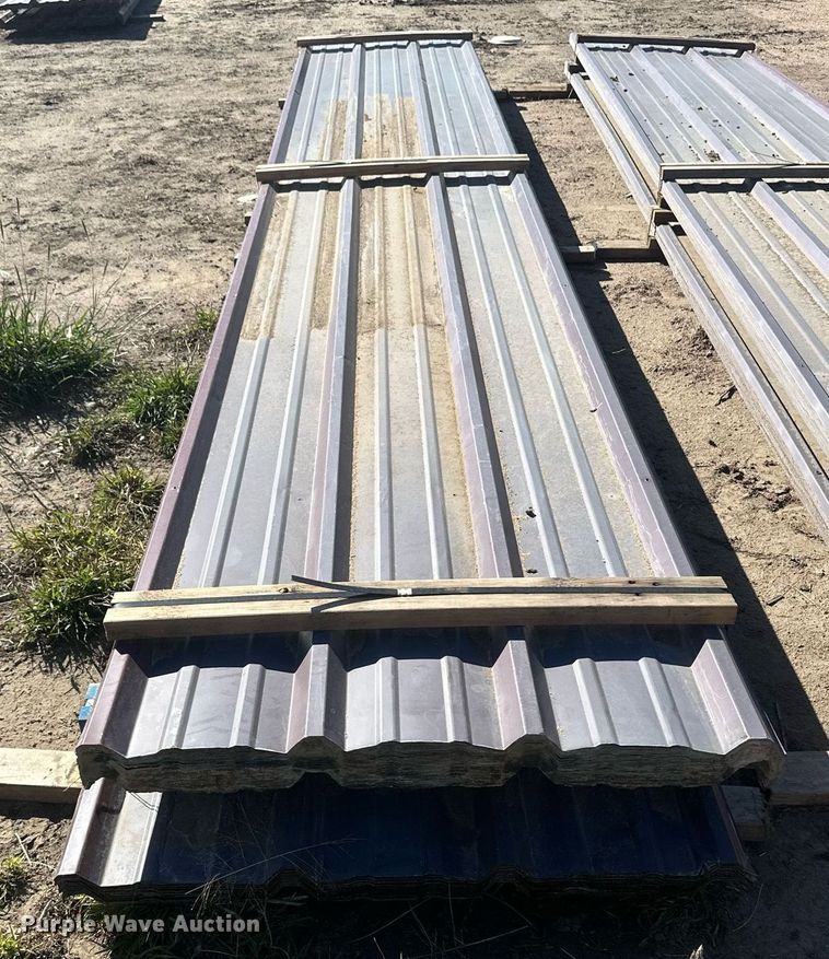 image for item DH1895 (91) sheets of 20'L x 36" W metal siding/roofing