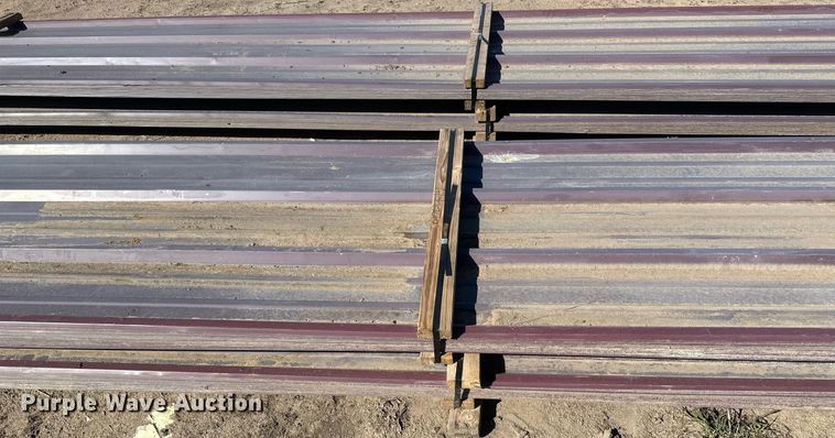 image for item DH1895 (91) sheets of 20'L x 36" W metal siding/roofing