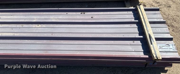 image for item DH1896 (73) sheets of 20' L x 36" W metal siding/roofing