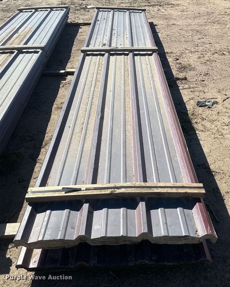 image for item DH1896 (73) sheets of 20' L x 36" W metal siding/roofing
