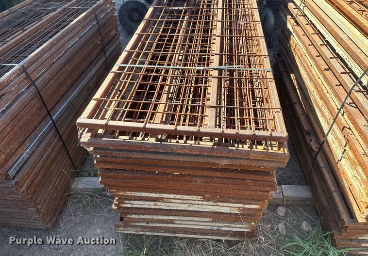 image for item DH1897 (75) 68" x 27" hog panels