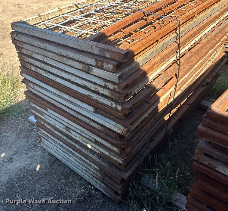 image for item DH1897 (75) 68" x 27" hog panels