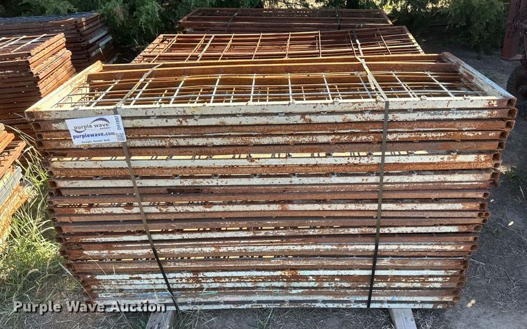 image for item DH1897 (75) 68" x 27" hog panels