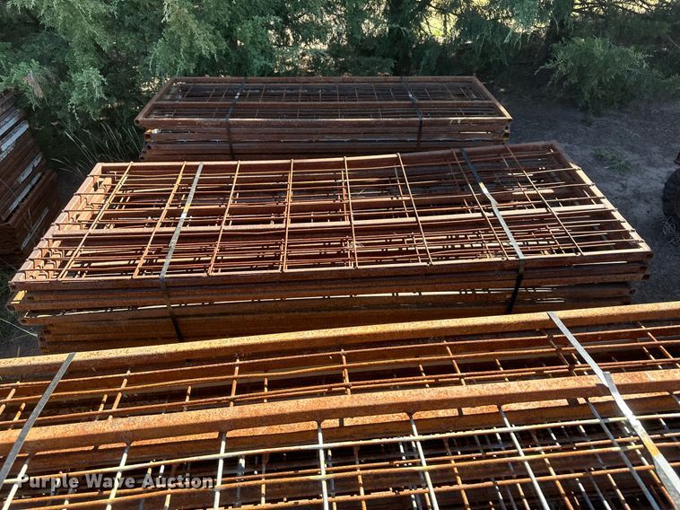 image for item DH1897 (75) 68" x 27" hog panels