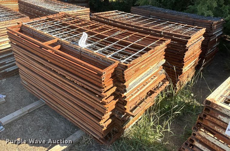 image for item DH1898 (76) hog panels