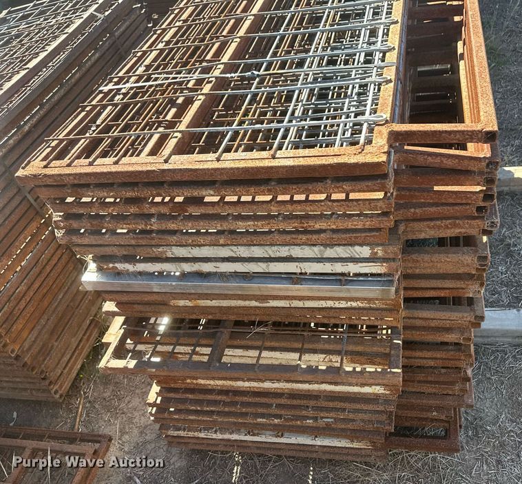 image for item DH1898 (76) hog panels