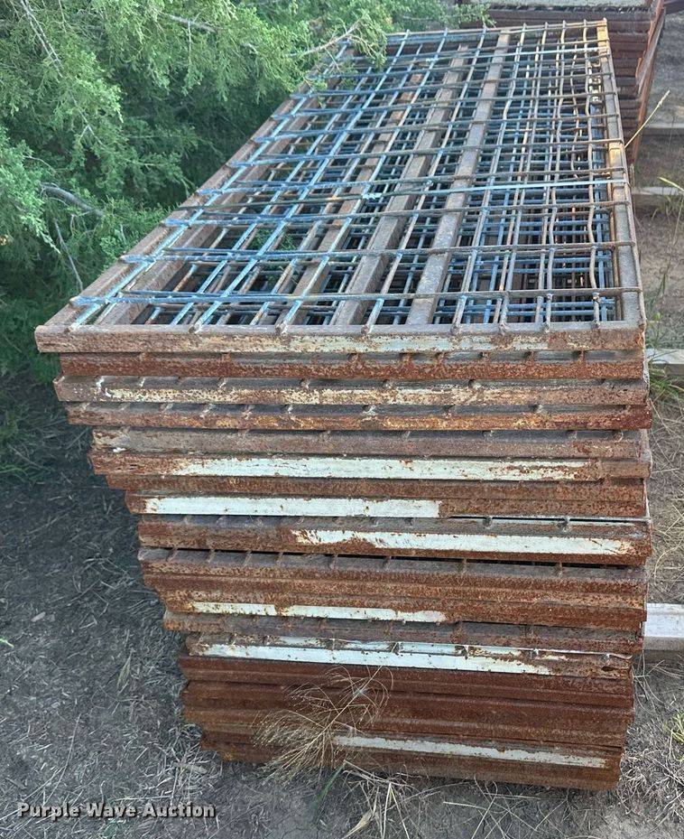 image for item DH1898 (76) hog panels