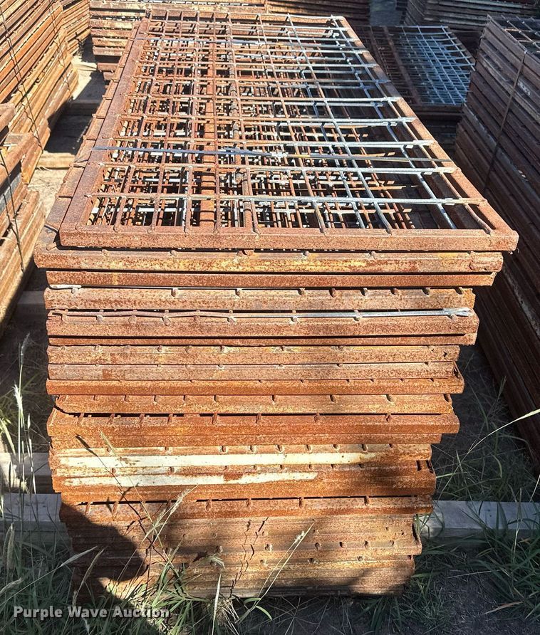 image for item DH1898 (76) hog panels