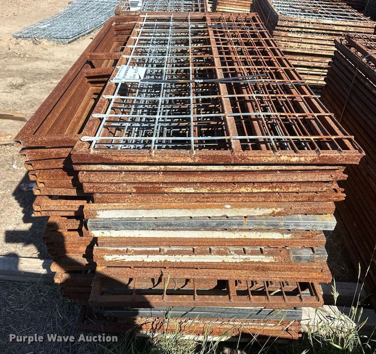 image for item DH1898 (76) hog panels