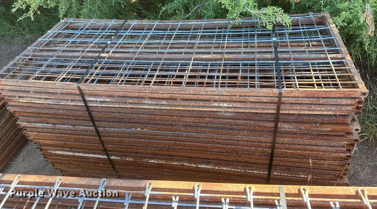 image for item DH1898 (76) hog panels