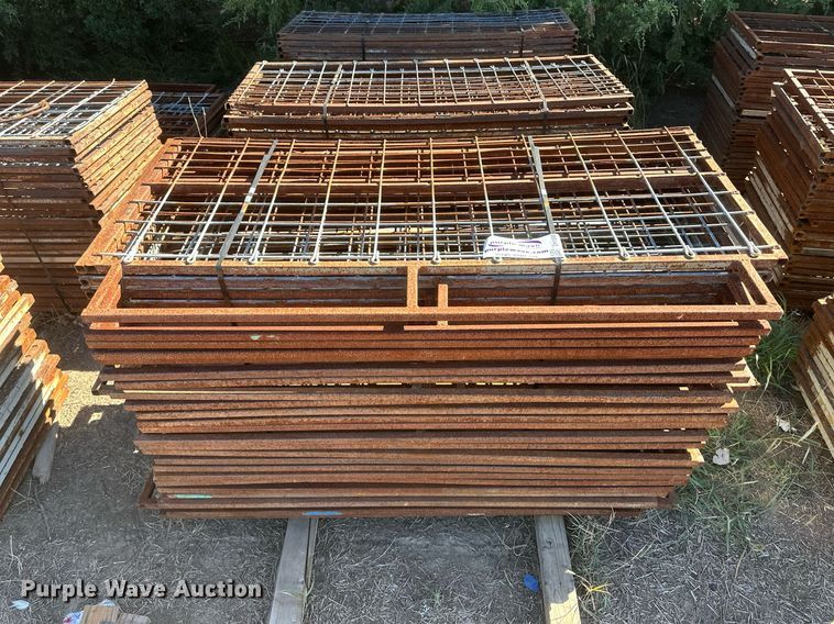 image for item DH1898 (76) hog panels