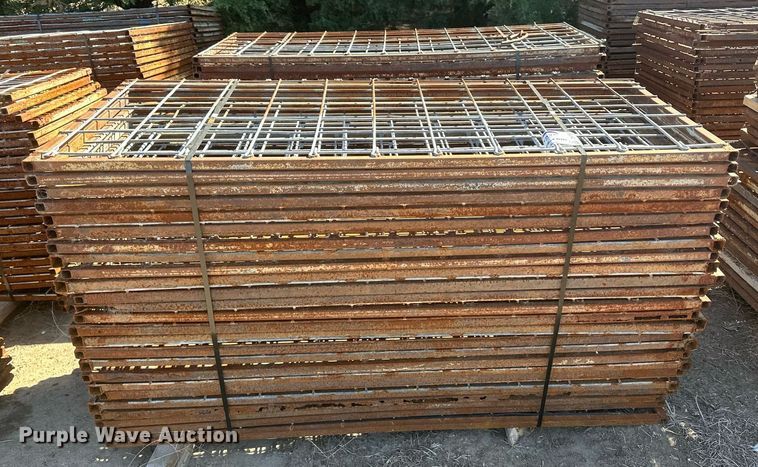 image for item DH1899 (62) hog panels