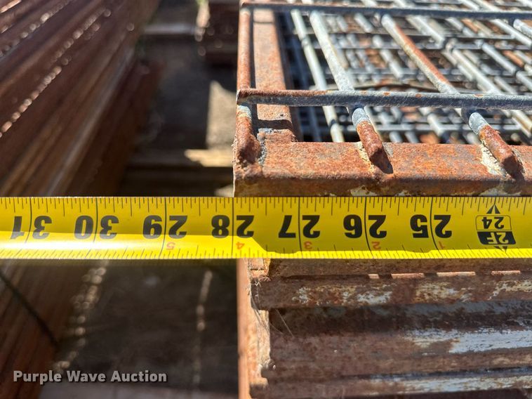 image for item DH1899 (62) hog panels