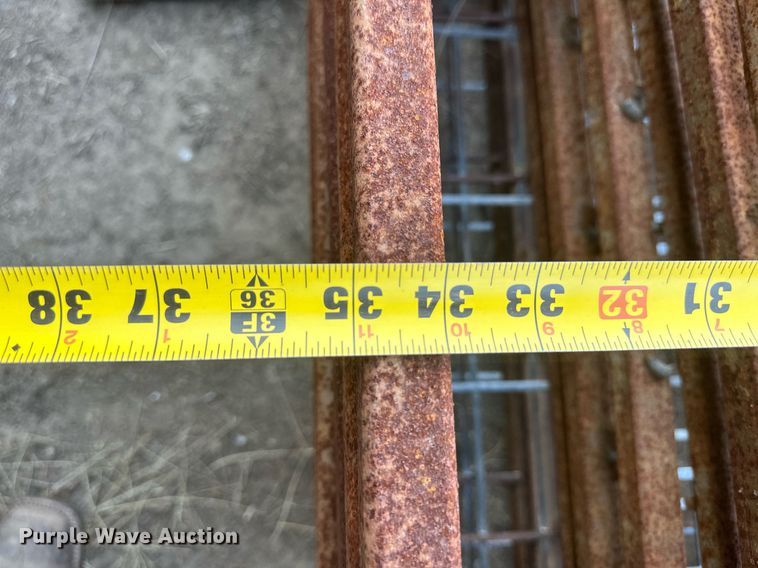 image for item DH1899 (62) hog panels