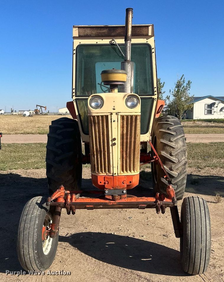 image for item DH1902 1968 Case 930 Comfort King  tractor