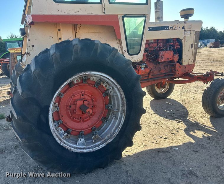 image for item DH1902 1968 Case 930 Comfort King  tractor