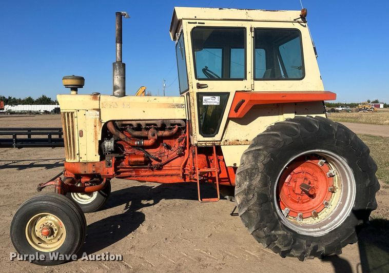 image for item DH1902 1968 Case 930 Comfort King  tractor