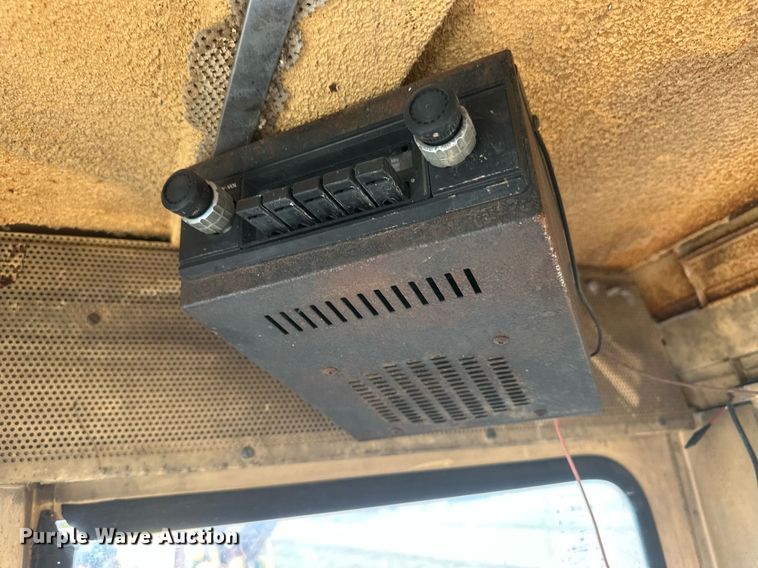 image for item DH1902 1968 Case 930 Comfort King  tractor