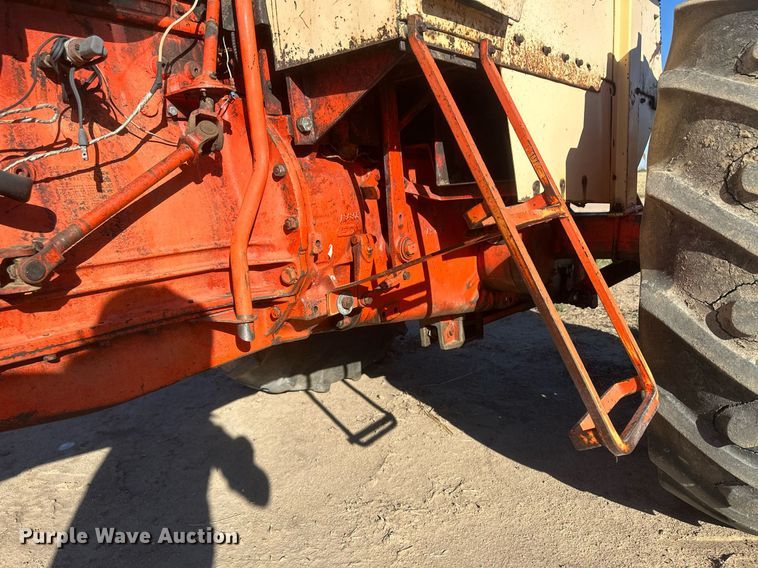 image for item DH1902 1968 Case 930 Comfort King  tractor