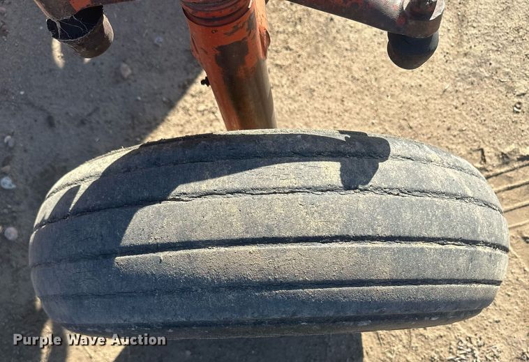 image for item DH1902 1968 Case 930 Comfort King  tractor