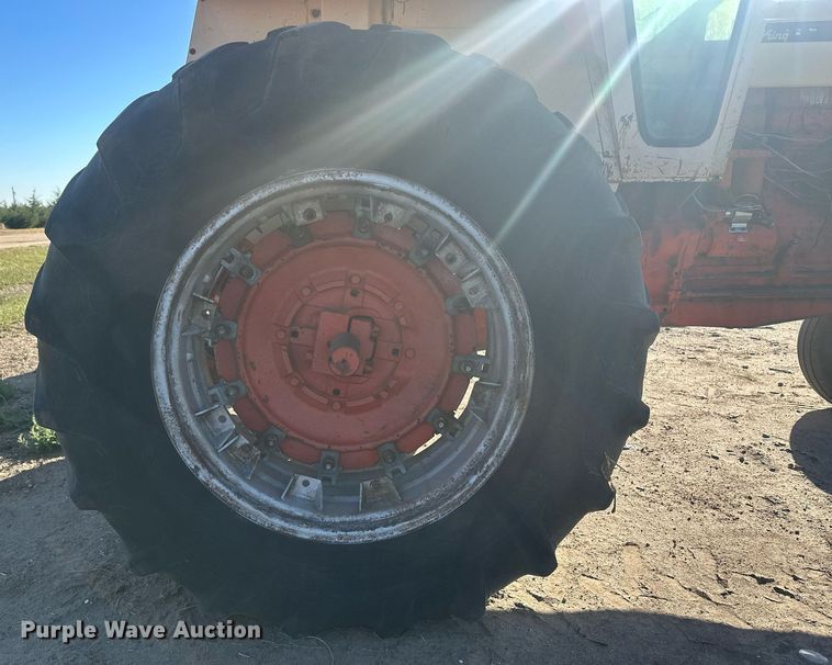 image for item DH1902 1968 Case 930 Comfort King  tractor