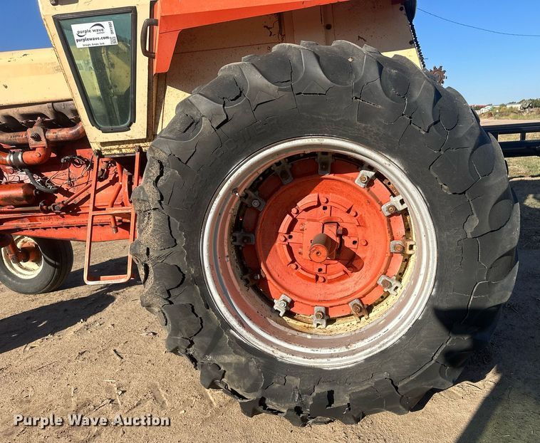 image for item DH1902 1968 Case 930 Comfort King  tractor