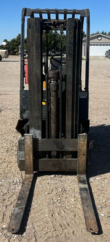 image for item DH1908 Yale GLC025CBUUAT071  forklift