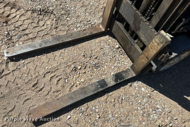 image for item DH1908 Yale GLC025CBUUAT071  forklift