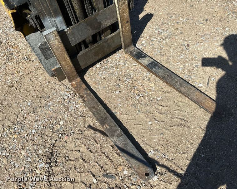image for item DH1908 Yale GLC025CBUUAT071  forklift