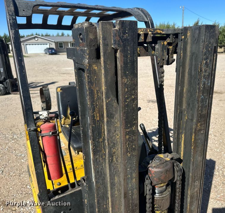 image for item DH1908 Yale GLC025CBUUAT071  forklift