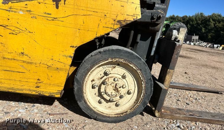 image for item DH1908 Yale GLC025CBUUAT071  forklift