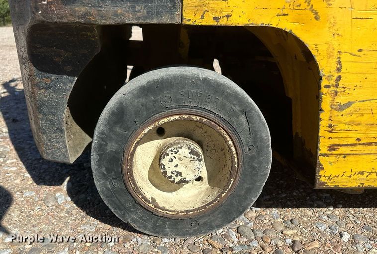 image for item DH1908 Yale GLC025CBUUAT071  forklift