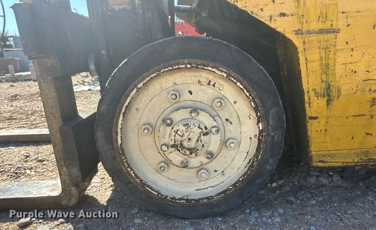 image for item DH1908 Yale GLC025CBUUAT071  forklift