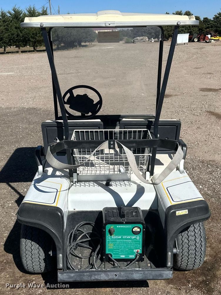 image for item DH1909 Ez-go  golf cart