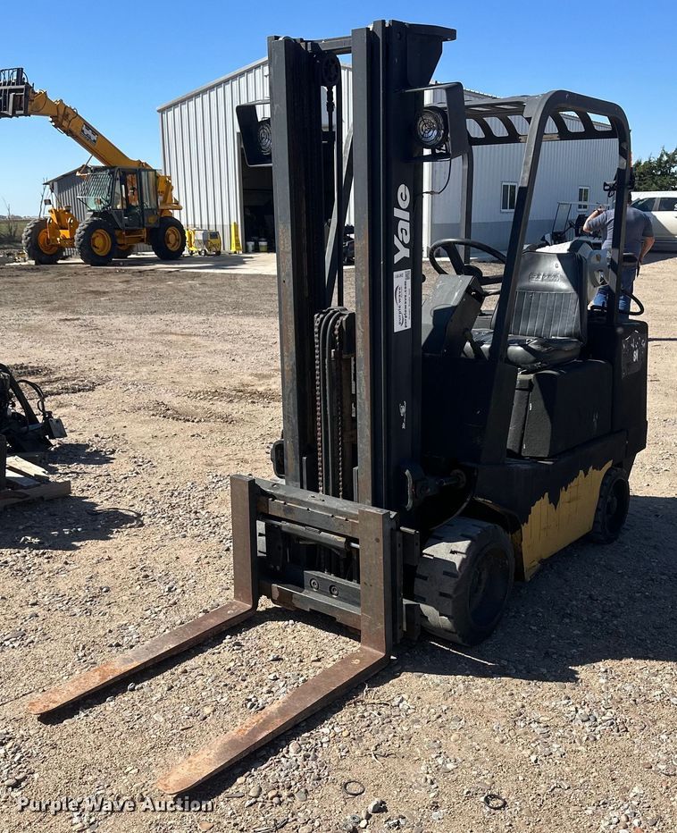 image for item DH1911 Yale GLC040ADNUAE083  forklift