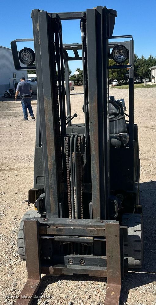 image for item DH1911 Yale GLC040ADNUAE083  forklift