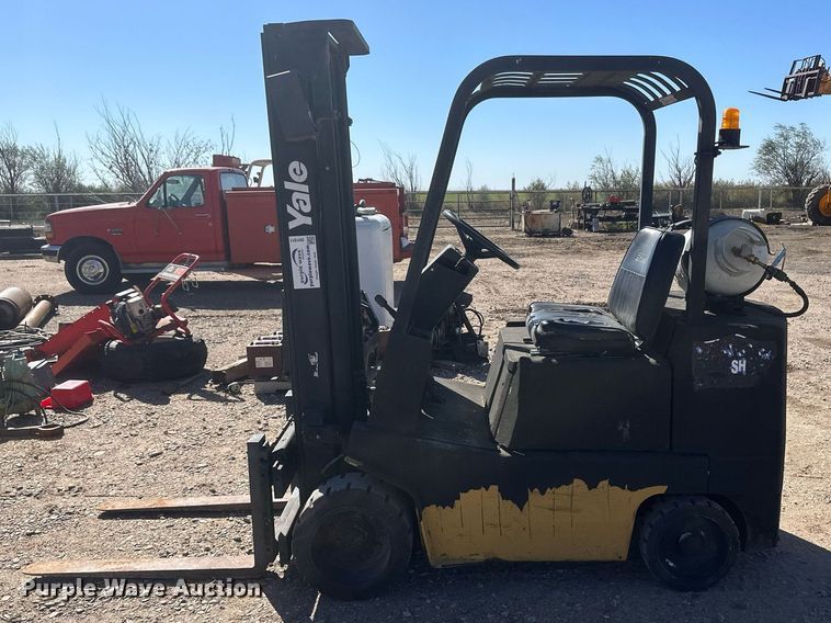 image for item DH1911 Yale GLC040ADNUAE083  forklift