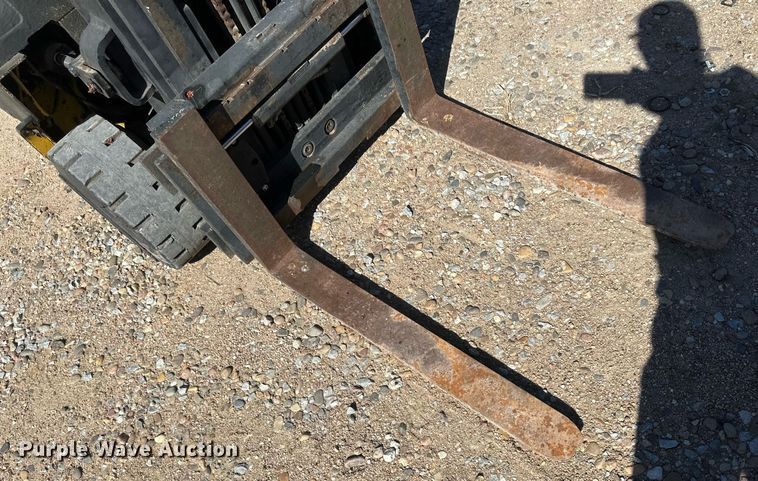 image for item DH1911 Yale GLC040ADNUAE083  forklift