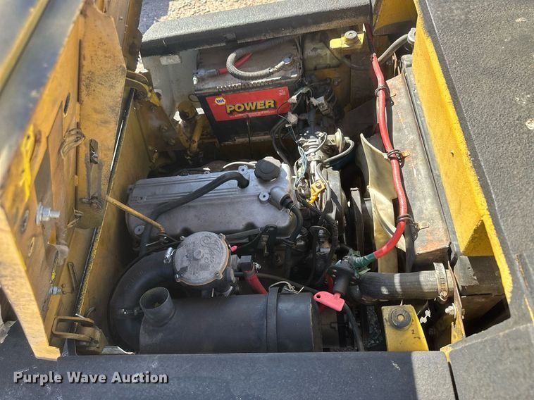 image for item DH1911 Yale GLC040ADNUAE083  forklift