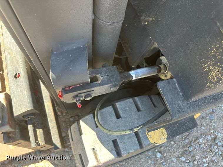 image for item DH1911 Yale GLC040ADNUAE083  forklift