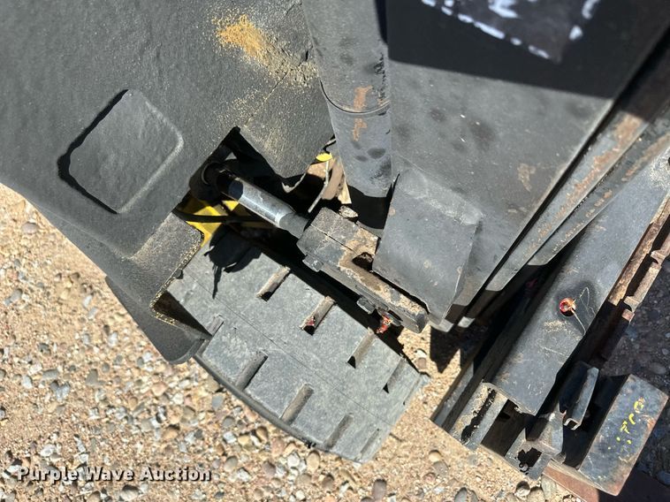 image for item DH1911 Yale GLC040ADNUAE083  forklift