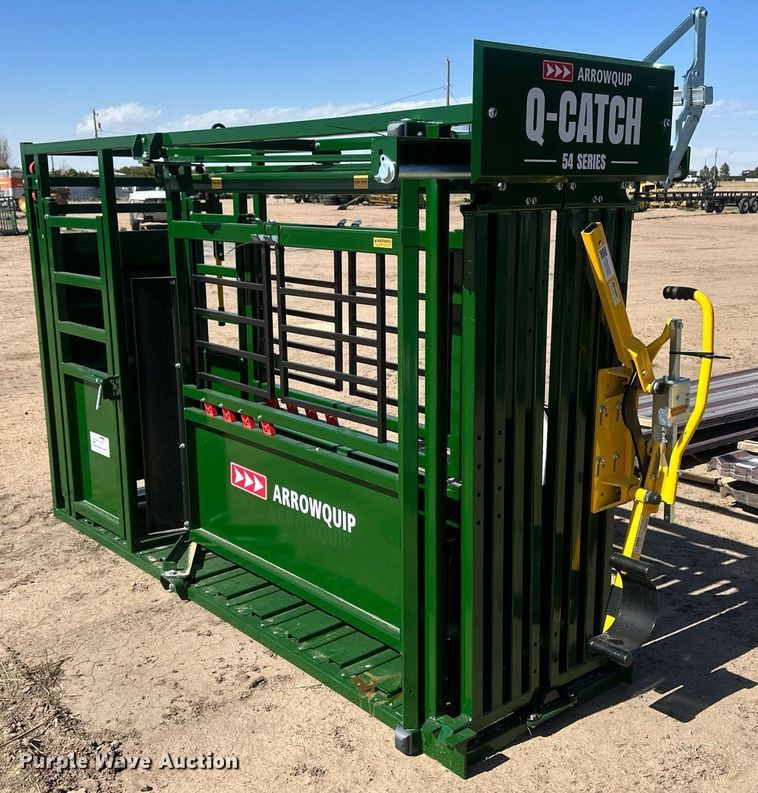 image for item DH1917 Arrowquip Q-Catch 54 series  livestock squeeze chute