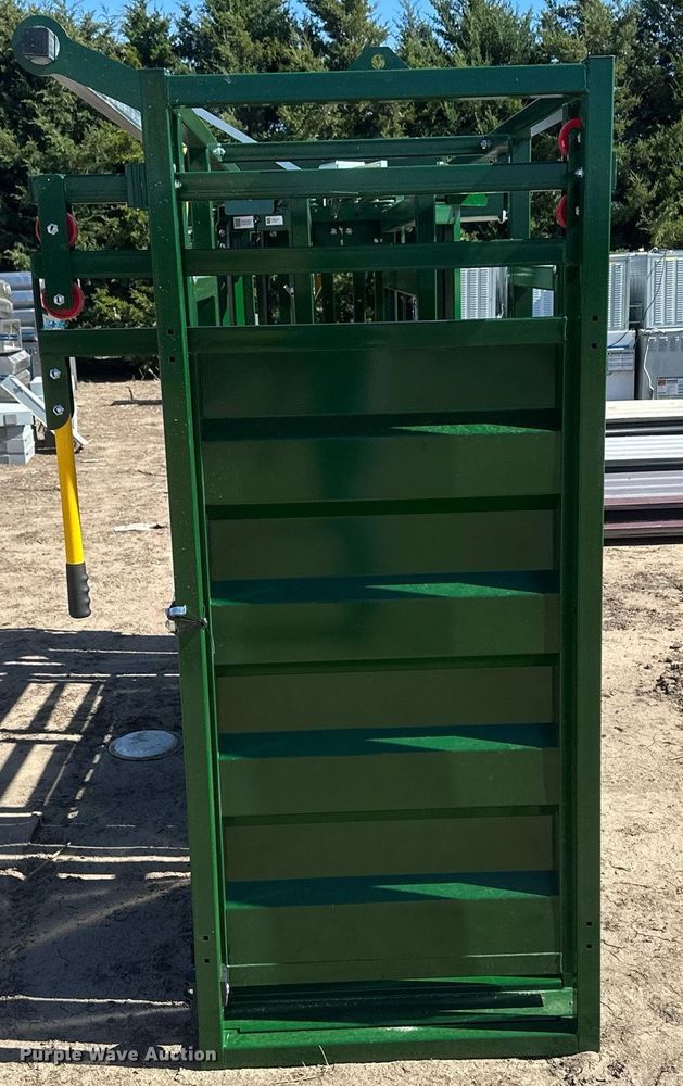 image for item DH1917 Arrowquip Q-Catch 54 series  livestock squeeze chute