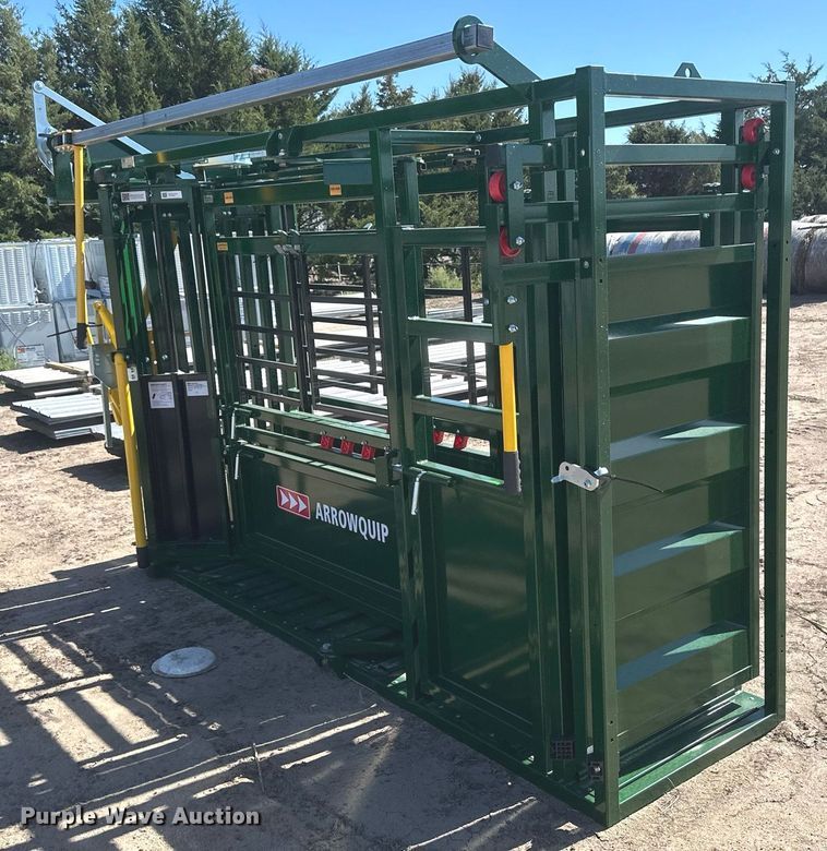 image for item DH1917 Arrowquip Q-Catch 54 series  livestock squeeze chute