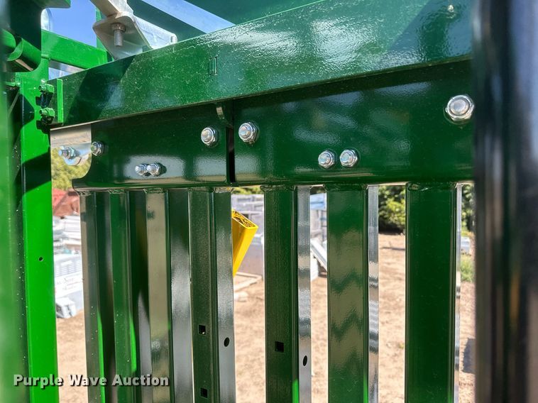 image for item DH1917 Arrowquip Q-Catch 54 series  livestock squeeze chute