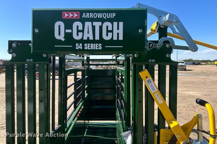 image for item DH1917 Arrowquip Q-Catch 54 series  livestock squeeze chute
