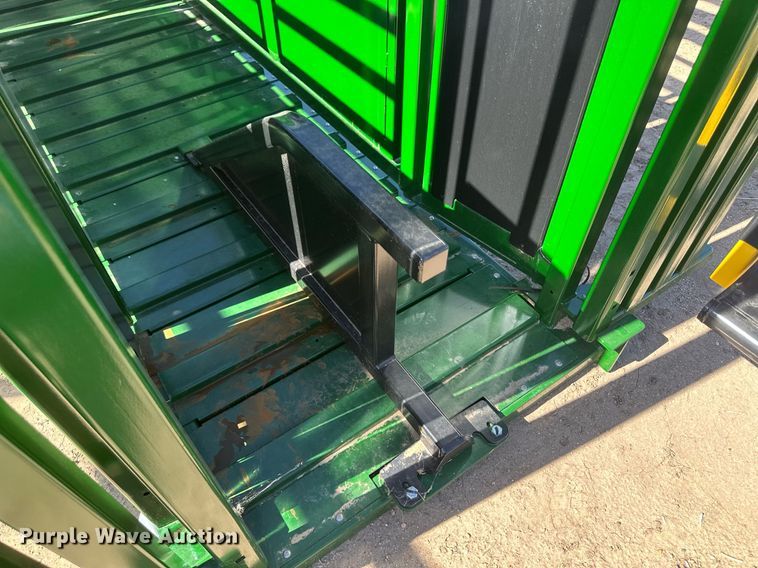 image for item DH1917 Arrowquip Q-Catch 54 series  livestock squeeze chute