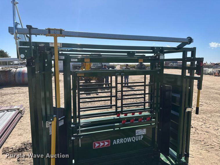image for item DH1918 Arrowquip Q-Catch 54 series  livestock squeeze chute