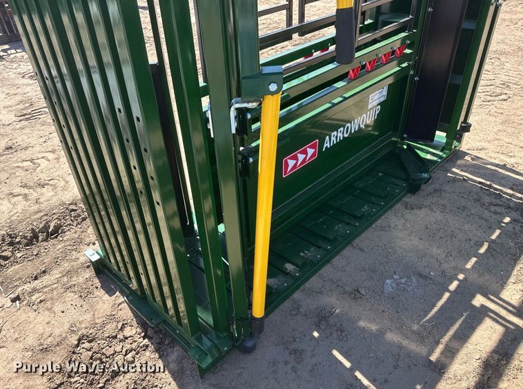 image for item DH1918 Arrowquip Q-Catch 54 series  livestock squeeze chute